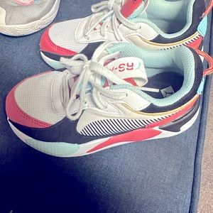 Puma girls shoes!